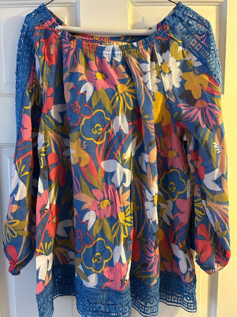 Woman's Floral Tunic with Decorative Lace Detail